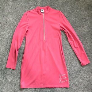Nike Women’s Graphic LS Stretch Tight Fit Pink Dress